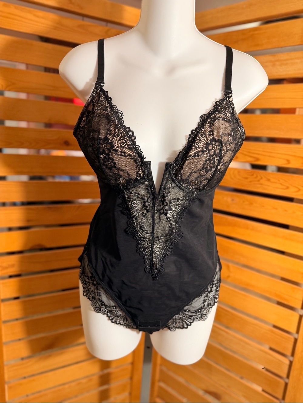 Plunge Lace Bodysuit in Black